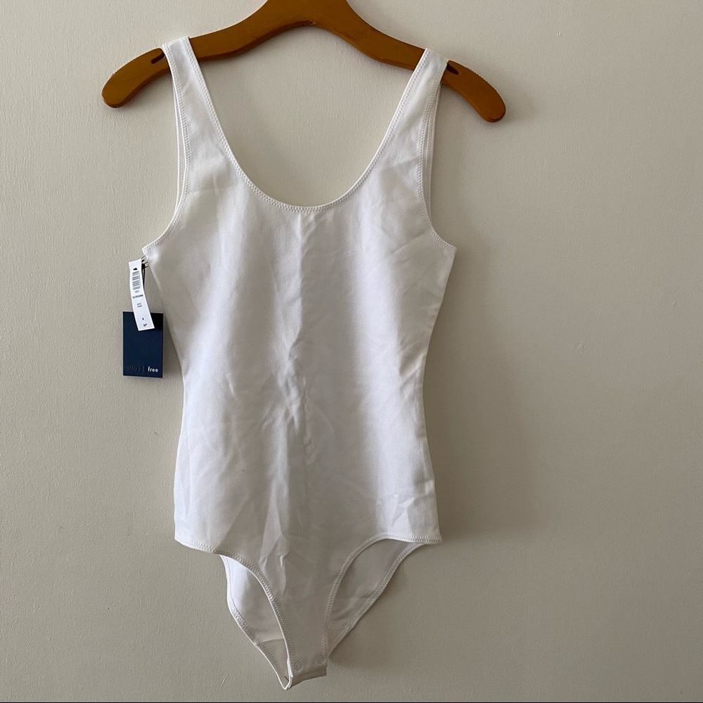 New with tags Aritzia Georgianna scoop neck body suit white